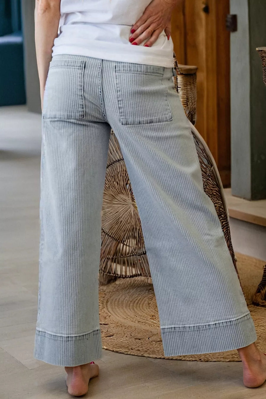 Striped Wide-leg Cropped Jeans option 6