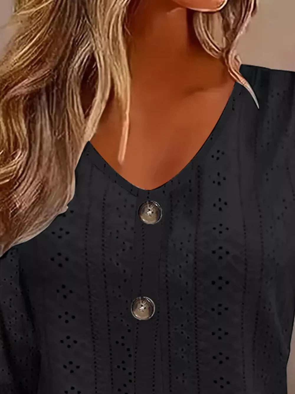 blouse in Black with eyelet and tied sleeves