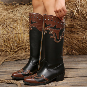 boots in light blue with point toe and knee-length