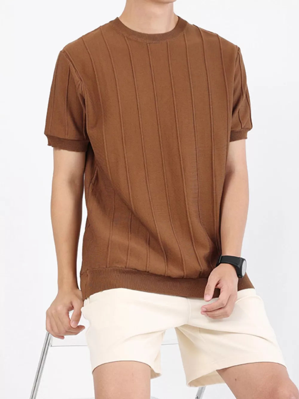 Textured short sleeve t-shirt in coffee with vertical ribbing and crew neck.