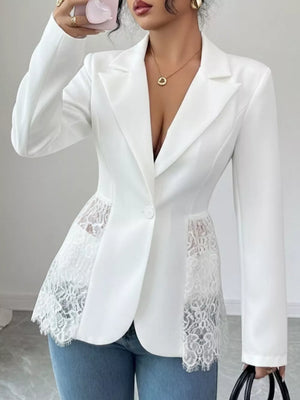 White fitted blazer with notch lapel