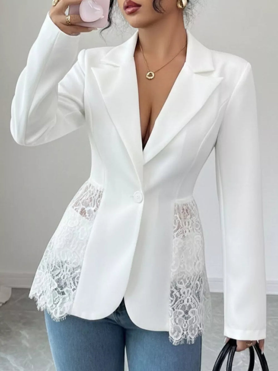 White fitted blazer with notch lapel