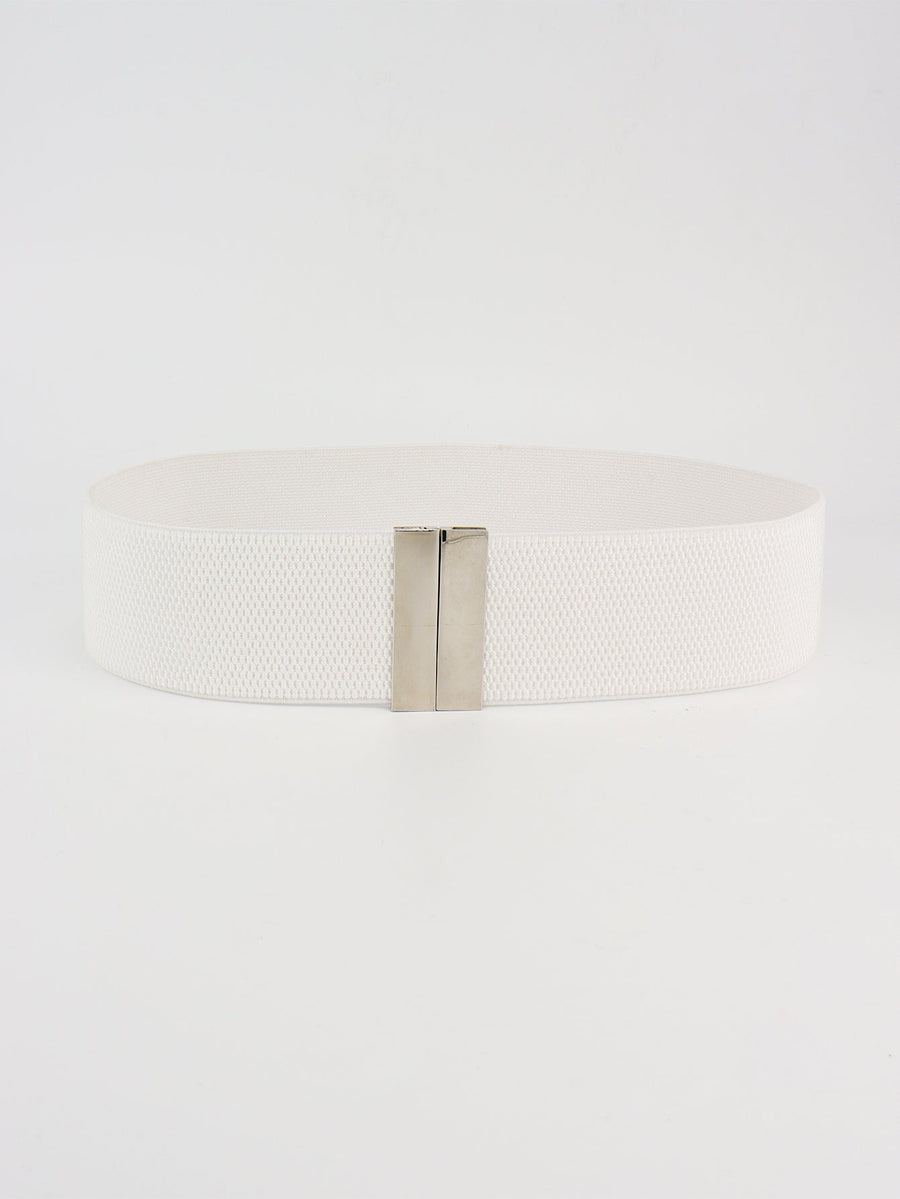 Wide elastic belt in white with a silver clasp