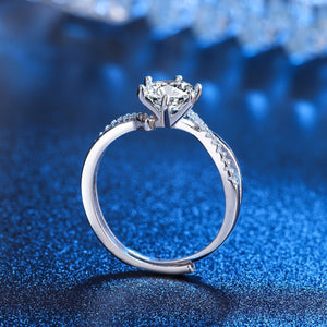 925 sterling silver,Moissanite Carat weight: 1ct Care instructions: Avoid wearin ring in Silver with n/a silhouette