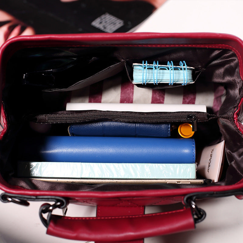 handbag in Red with quilted and quilted