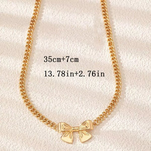 gold necklace with curb chain and not applicable