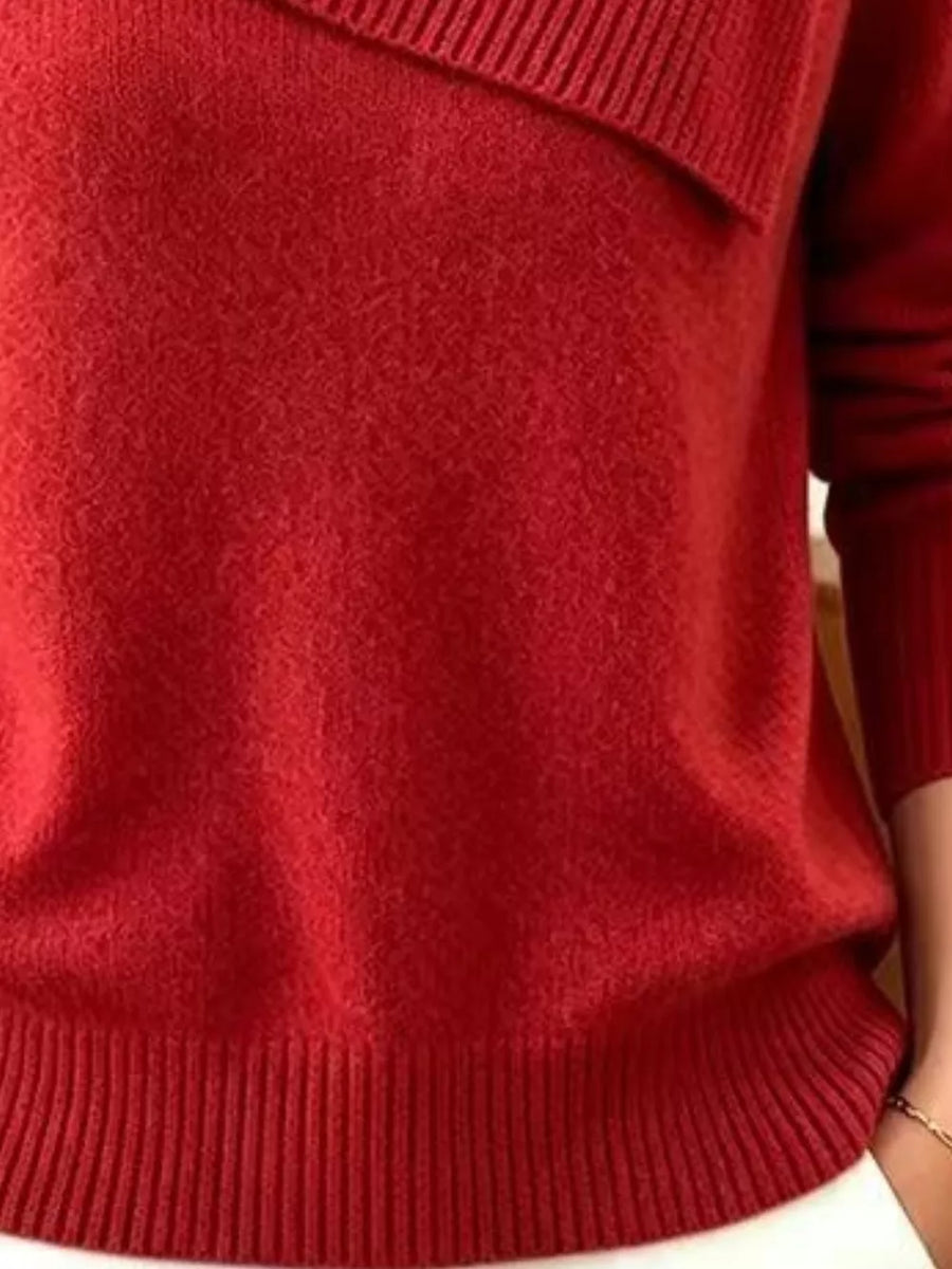 classic pullover sweater in Ivory with collared
