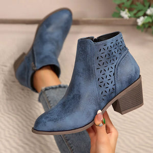 boots in Blue with point toe and ankle-length