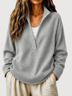 Light Blue sweatshirt with pocketed and long sleeve