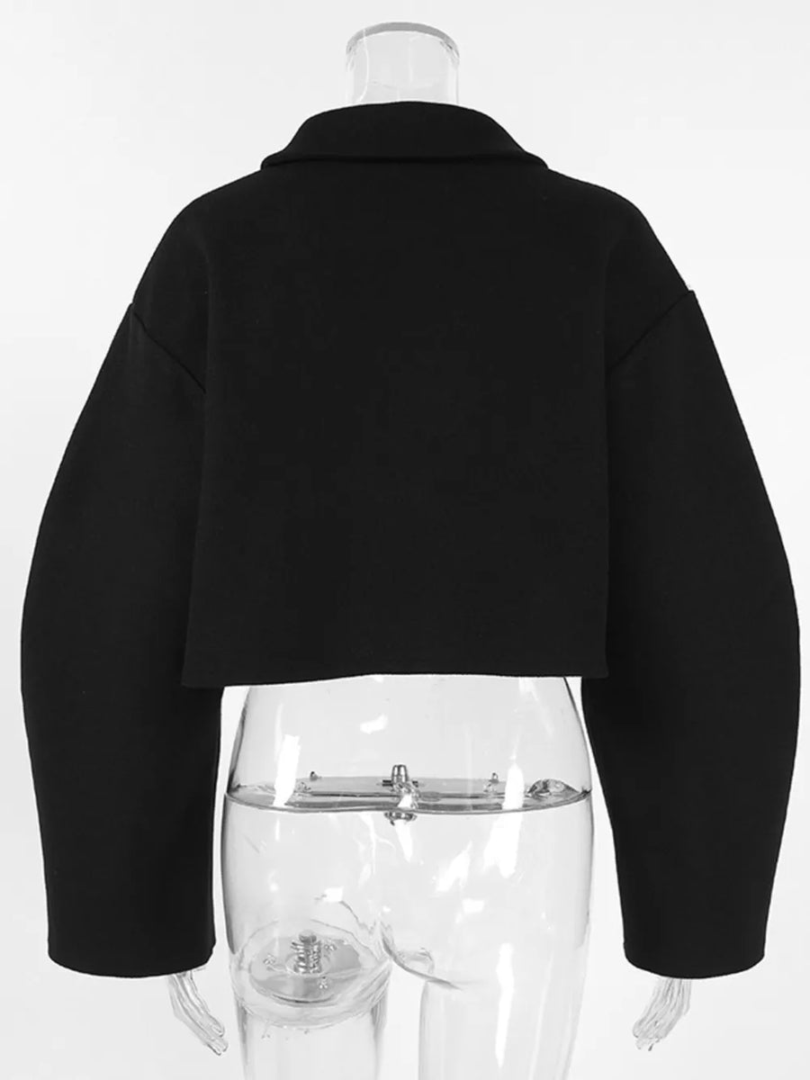 jacket in black with collared and cropped