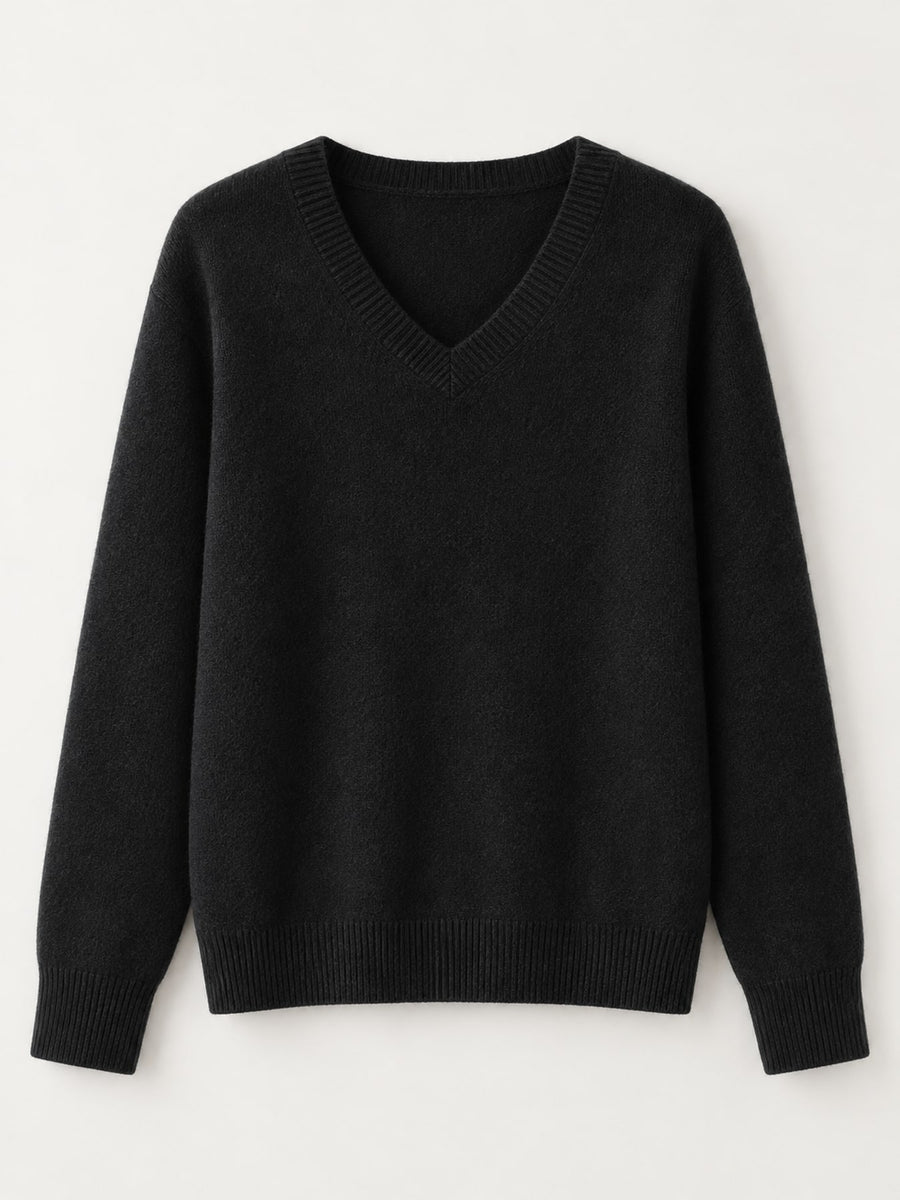 White v-neck sweater with hip-length and pullover