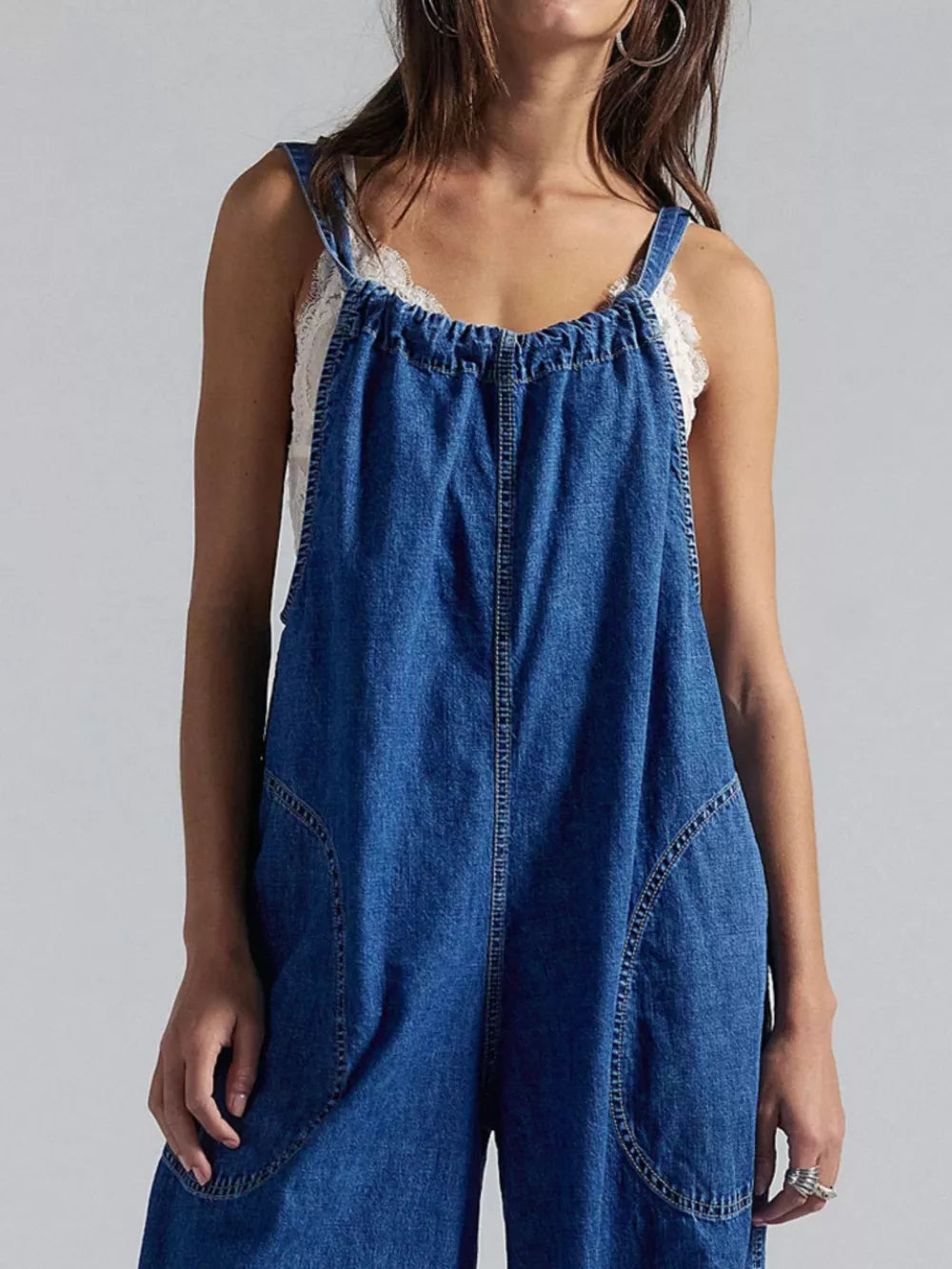 Yellow loose jumpsuit with round neck