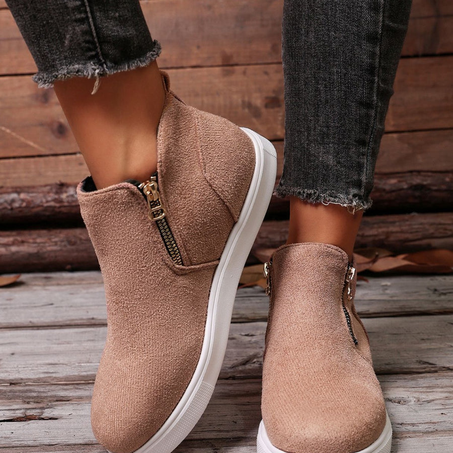 ankle boots in Pink with side zipper and ankle-length