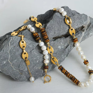 necklace in Gold