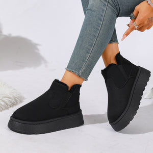 boots in Dark Brown with round toe and ankle-length