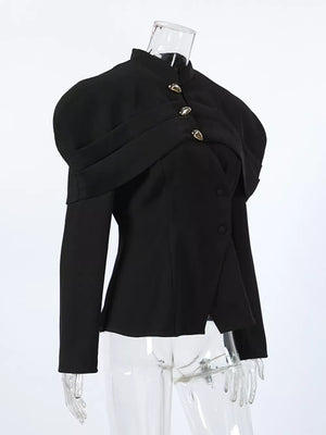 White fitted blazer with collared