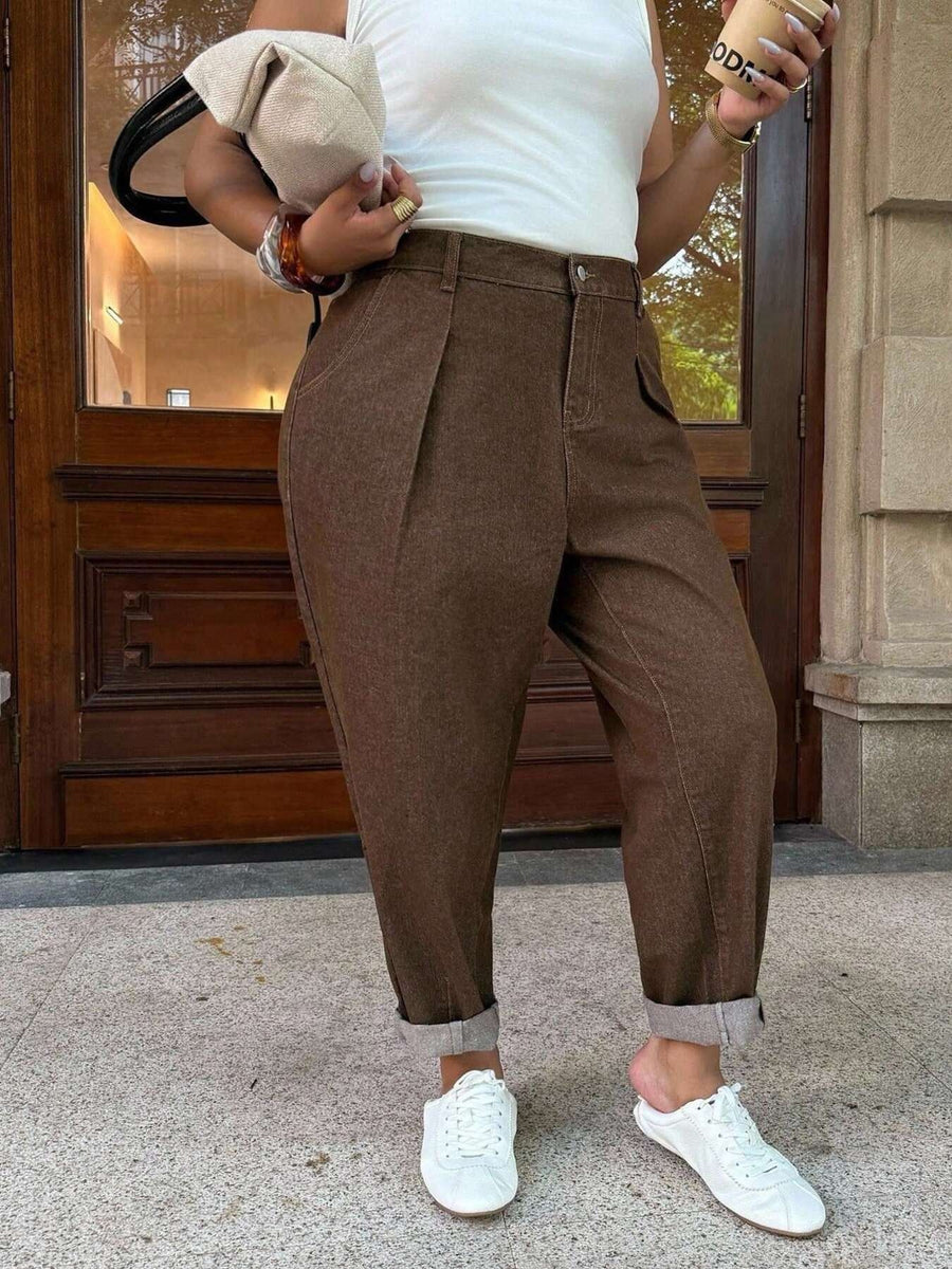 jeans in Brown with buttoned and full-length