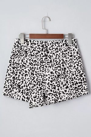 56 denim shorts in Leopard with regular silhouette