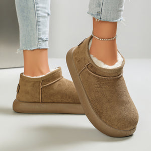 boots in Khaki Color with round toe and ankle-length