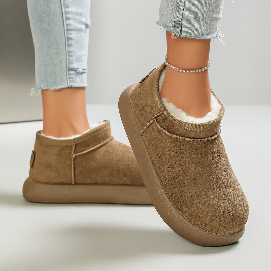 boots in Khaki Color with round toe and ankle-length