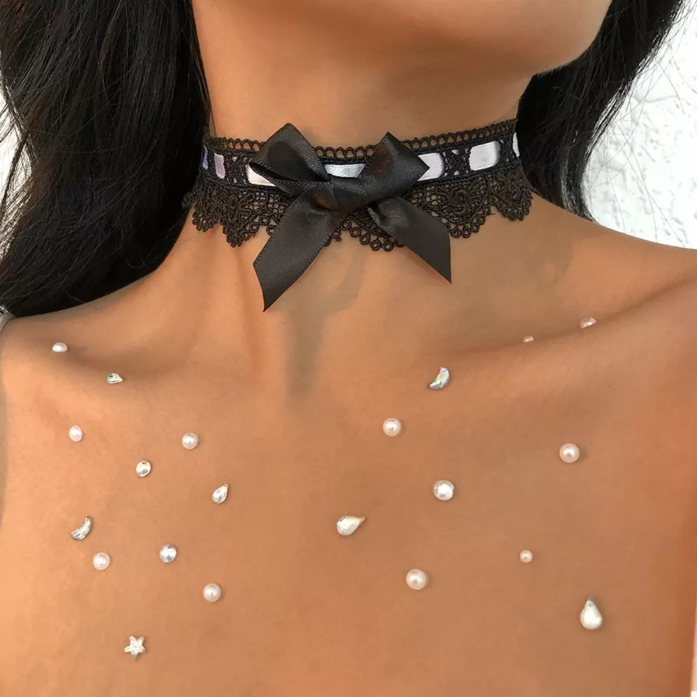 choker in black featuring lace trim and fitted fit