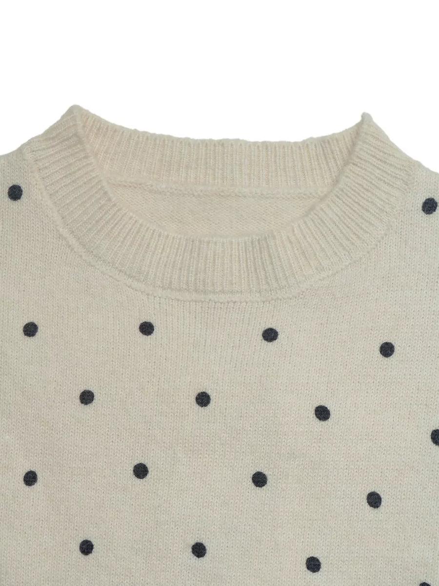 pullover sweater in cream with stretch and waist-length