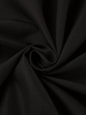 maxi dress in Black with round neck and sleeveless