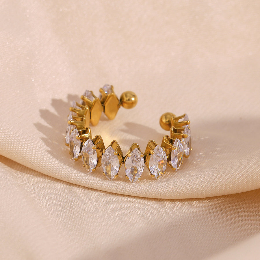 Gold with jewelry set with zircon embellishment 9
