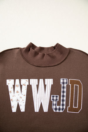 streetwear sweatshirt in white with mock neck