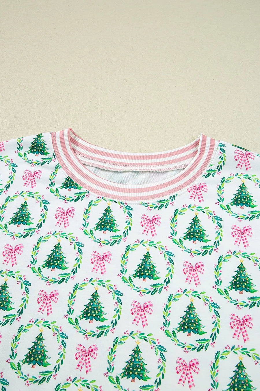 pajama set in green with two-piece and hip-length