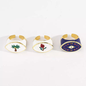 ring featuring motif in gold with 18K Gold-Plated, Resin, Zinc alloy Care instructions: Avoid wearing during exerc texture