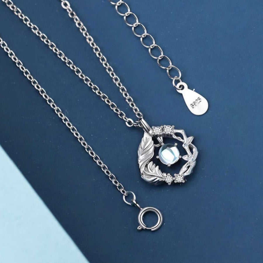 necklace in Silver with floral and pendant