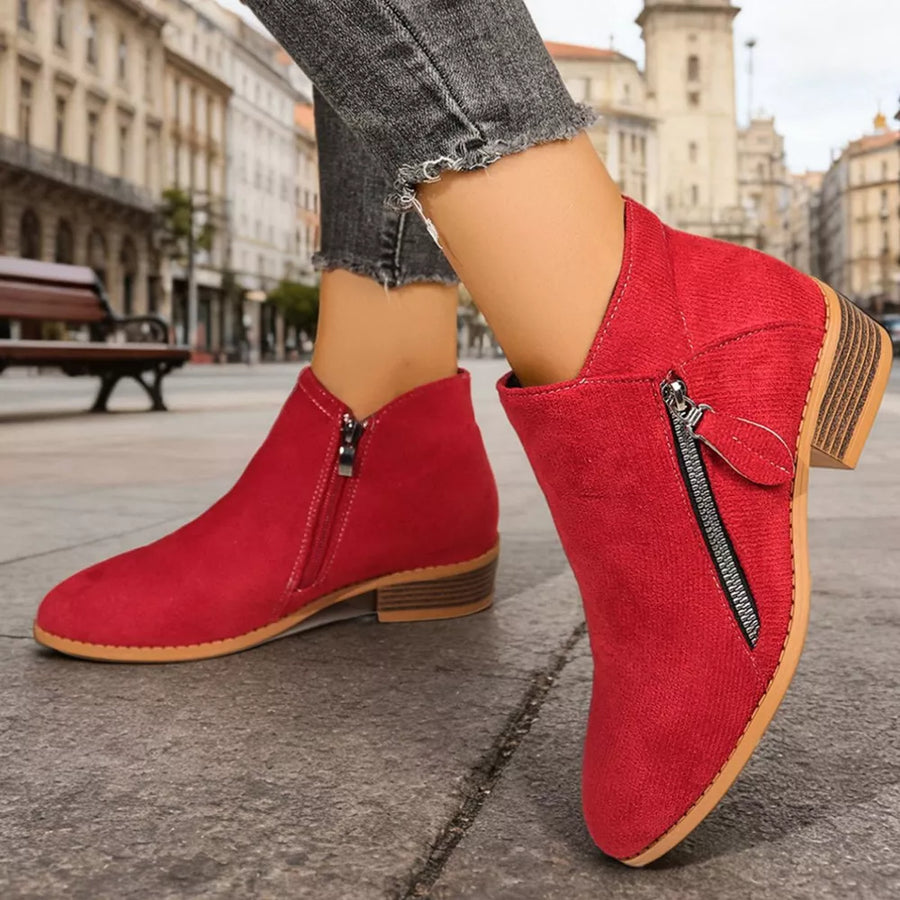 boots in Brown with point toe and ankle-length