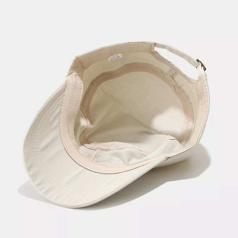 classic cap in black with N/A