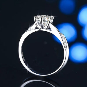 1 Carat Moissanite 925 Sterling Silver Ring in silver with moissanite stone