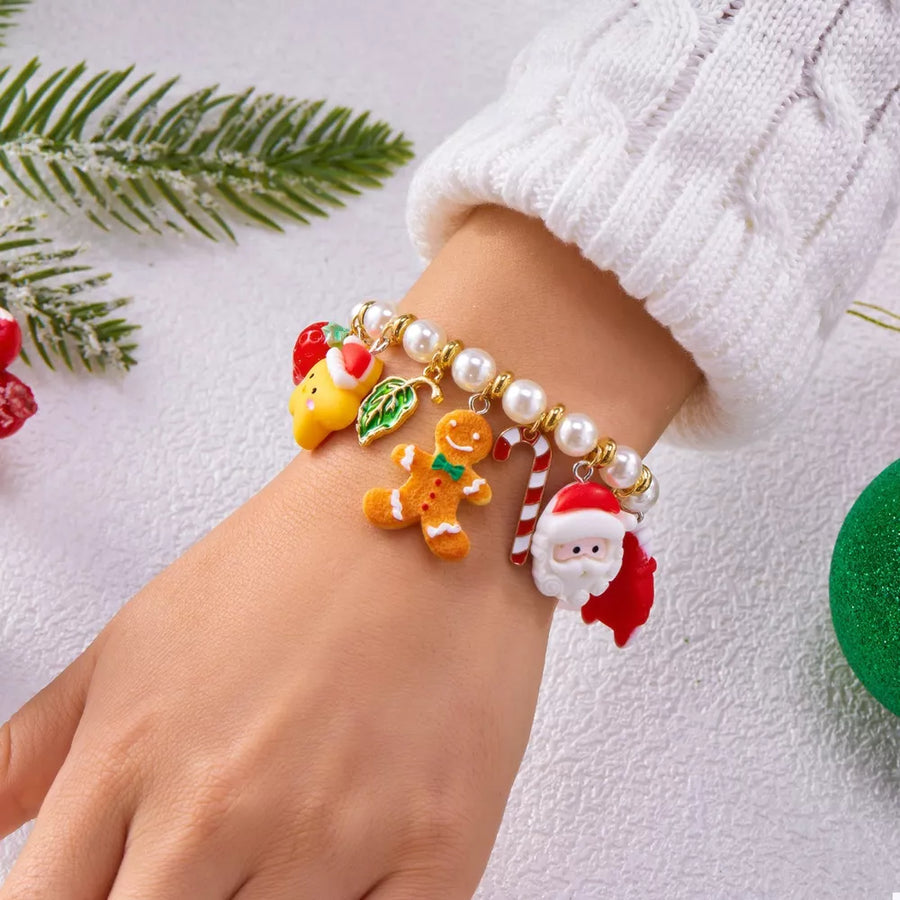 Christmas Charm 18k Gold-plated Pearl Bracelet in white with christmas charms