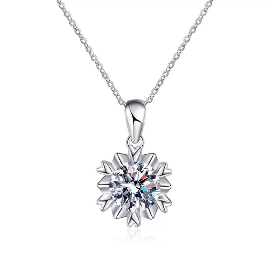 silver necklace with short and clasp