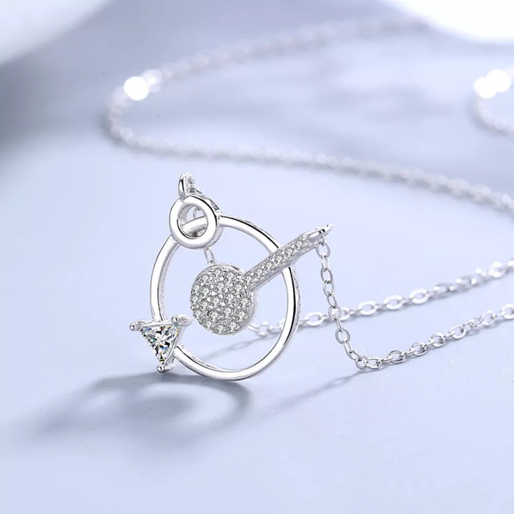 necklace in silver featuring zircon embellishment and geometric fit
