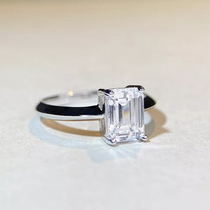 ring in Silver with geometric and moissanite stone
