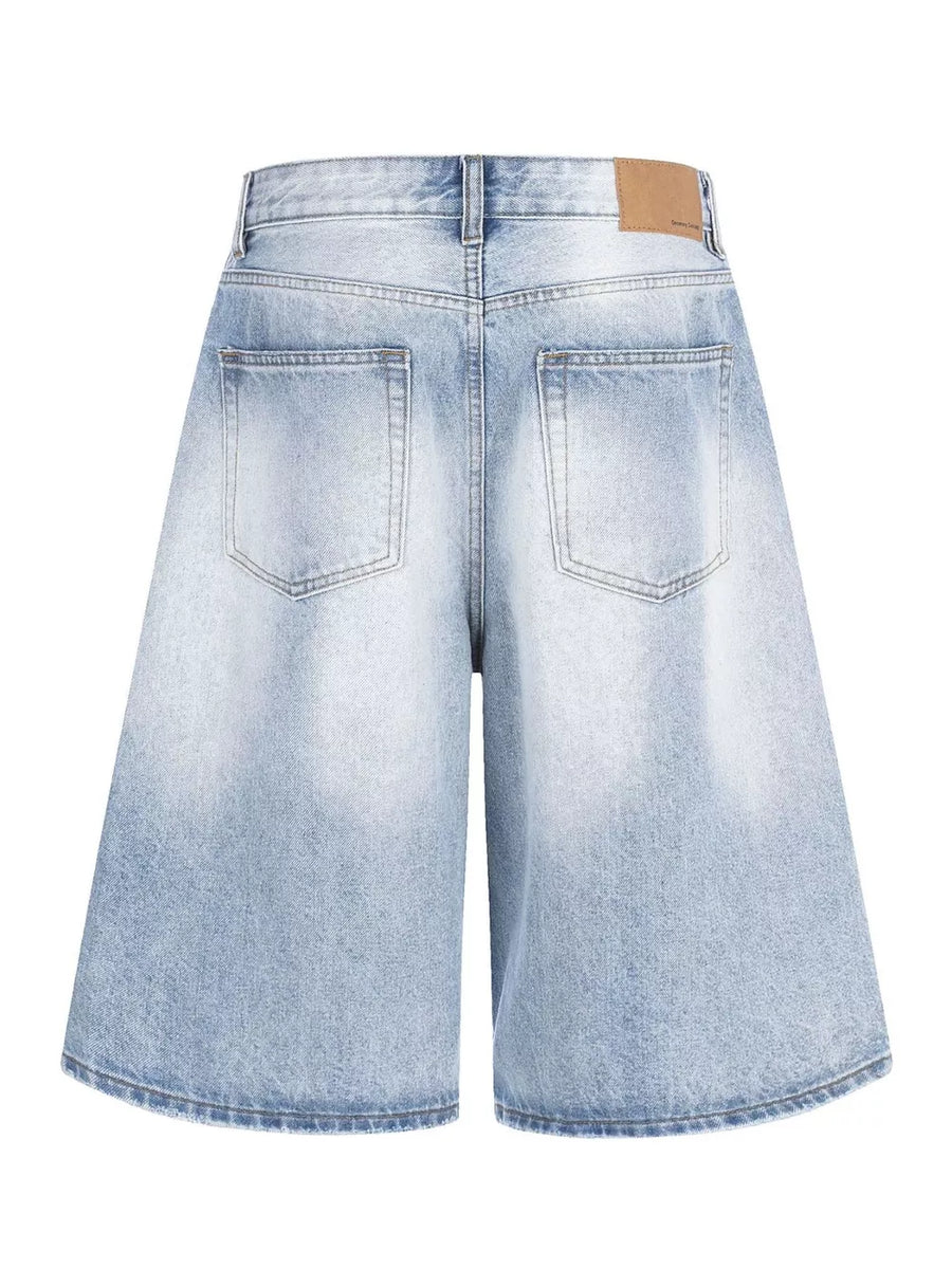 85% Cotton 15% Rayon Care instructions: Machine wash cold jeans in light blue with wide-leg silhouette