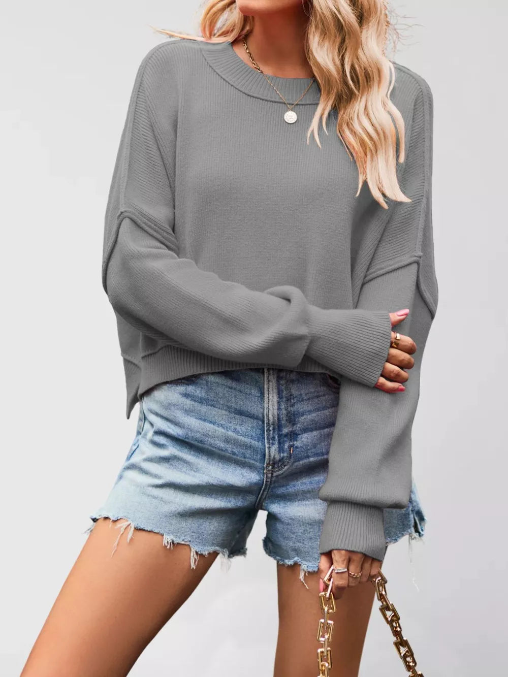 Crew-neck Oversized Ribbed Sweater in Rose Red with ribbed