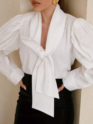 blouse in white featuring tied and regular fit