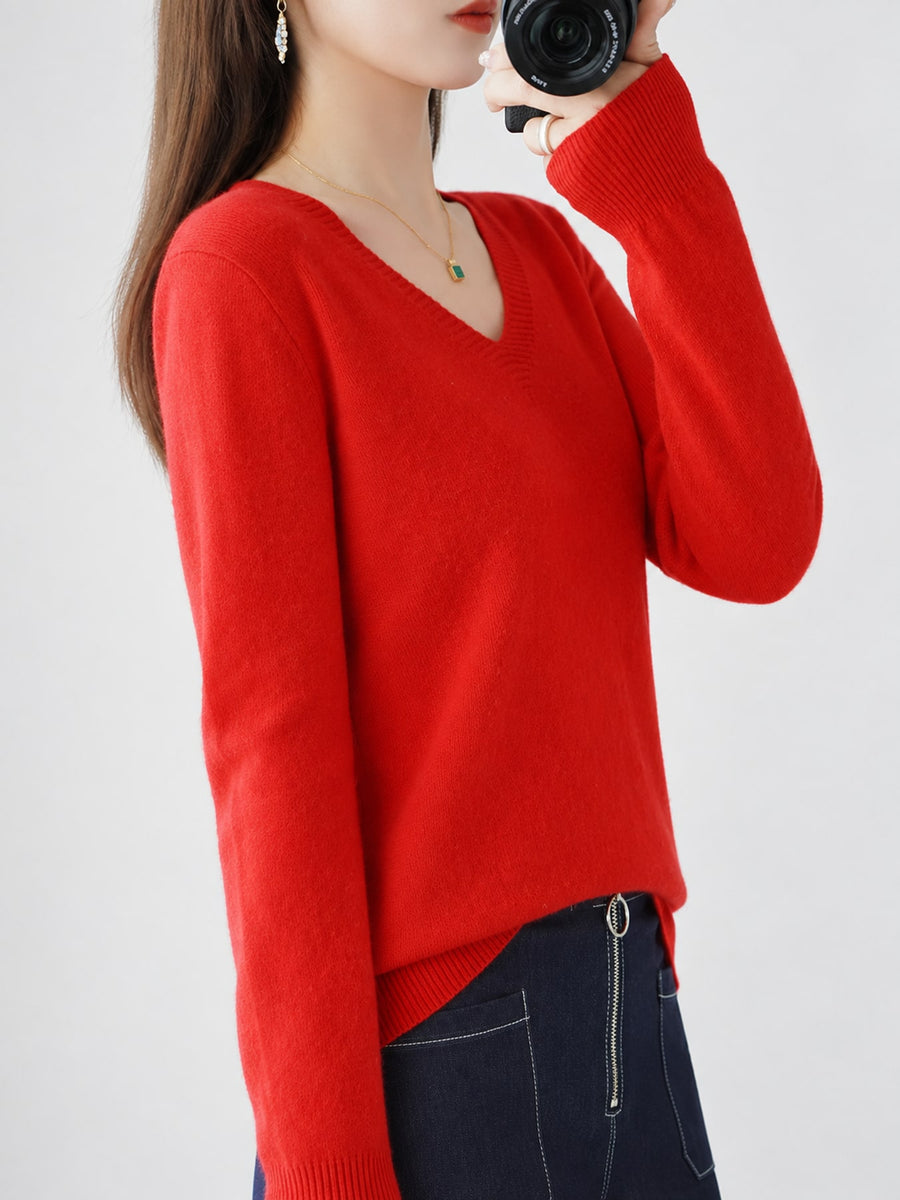 v-neck sweater in Light Beige