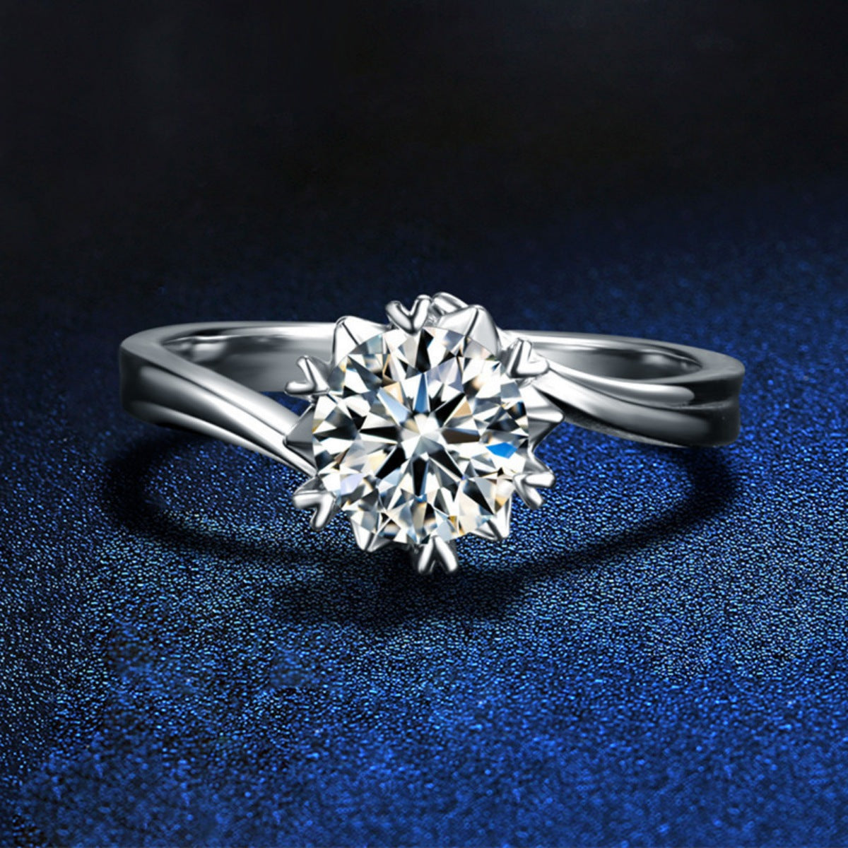 ring in silver featuring solitaire setting and classic fit