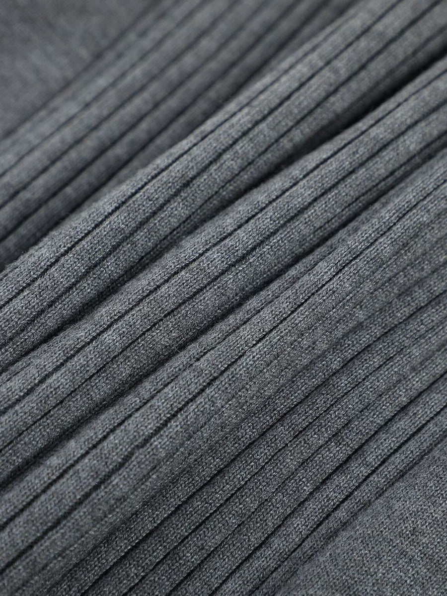 classic t-shirt in charcoal with crew neck
