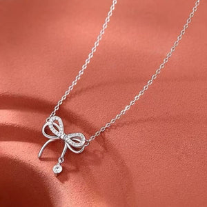 925 Sterling Silver Bowknot Pendant Necklace in silver with bowknot pendant