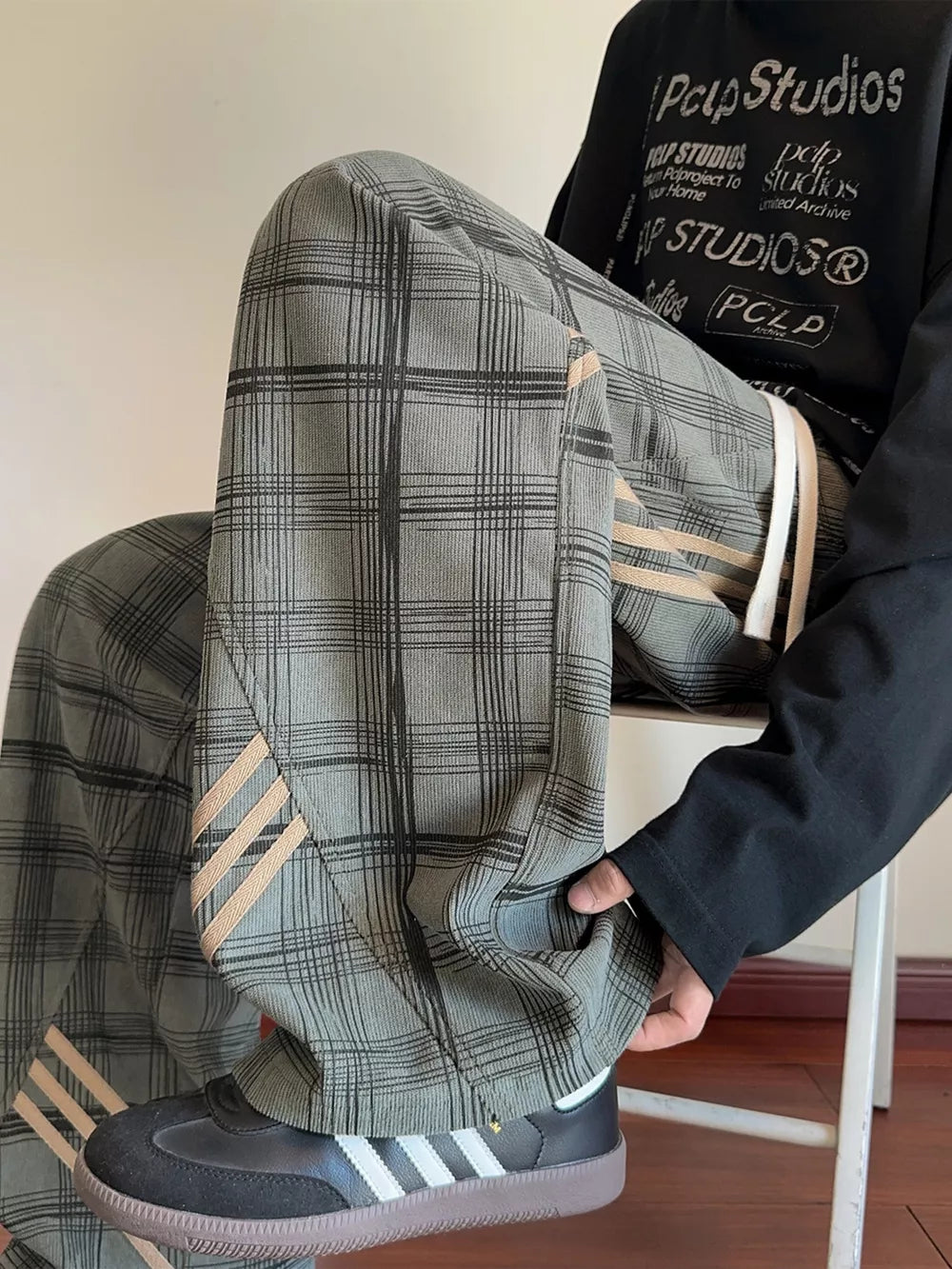 Men's Plaid Wide-leg Sweatpants With Side Stripes in Green