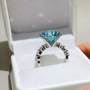 10 Carat 925 Sterling Silver Moissanite Ring in Pastel Blue with faceted stone