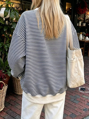 sweatshirt in Red with striped and oversized