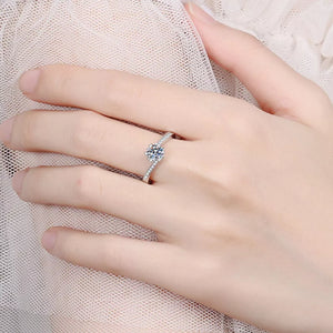 1 Carat 925 Sterling Silver Moissanite Ring in silver with solitaire setting